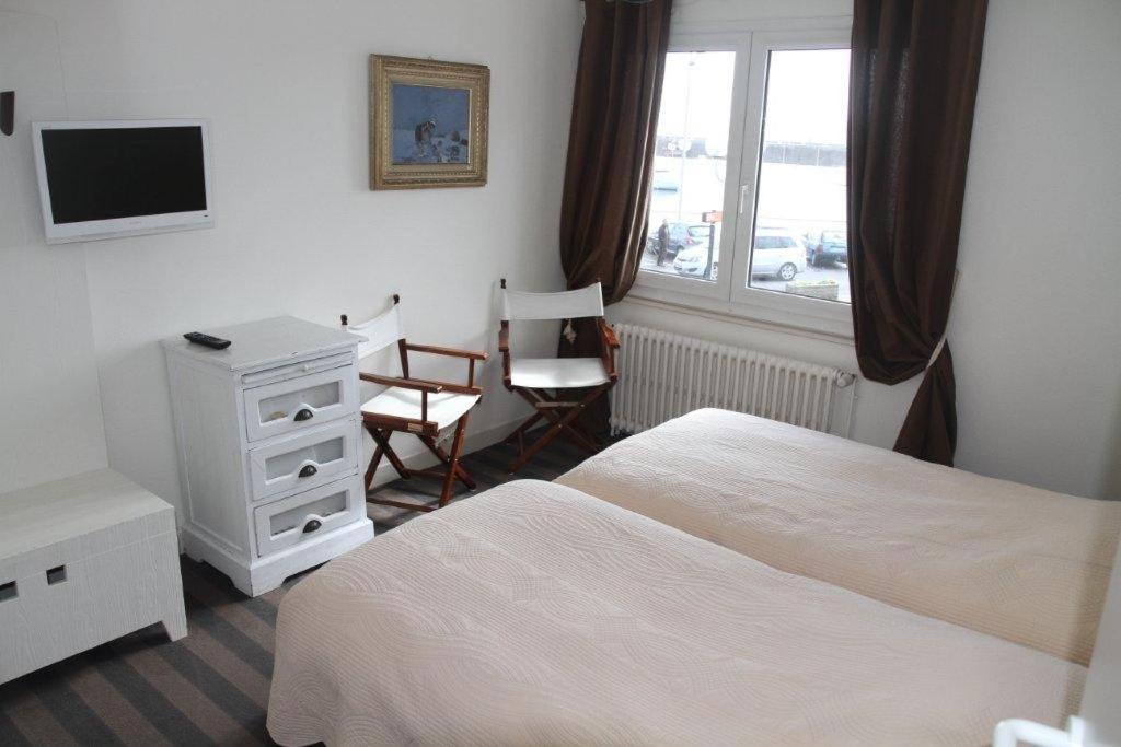 Hotel Le Suroit Perros-Guirec Quarto foto